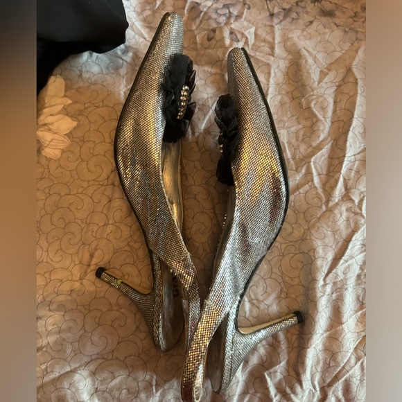 Sparkly shoes - Picture 4 of 5